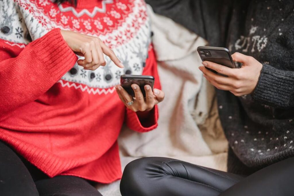 Why Are Mid-Range Smartphones Getting More Popular?